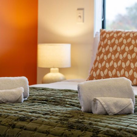 Serene Living 2 Bed With Carpark كريستتشيرش المظهر الخارجي الصورة