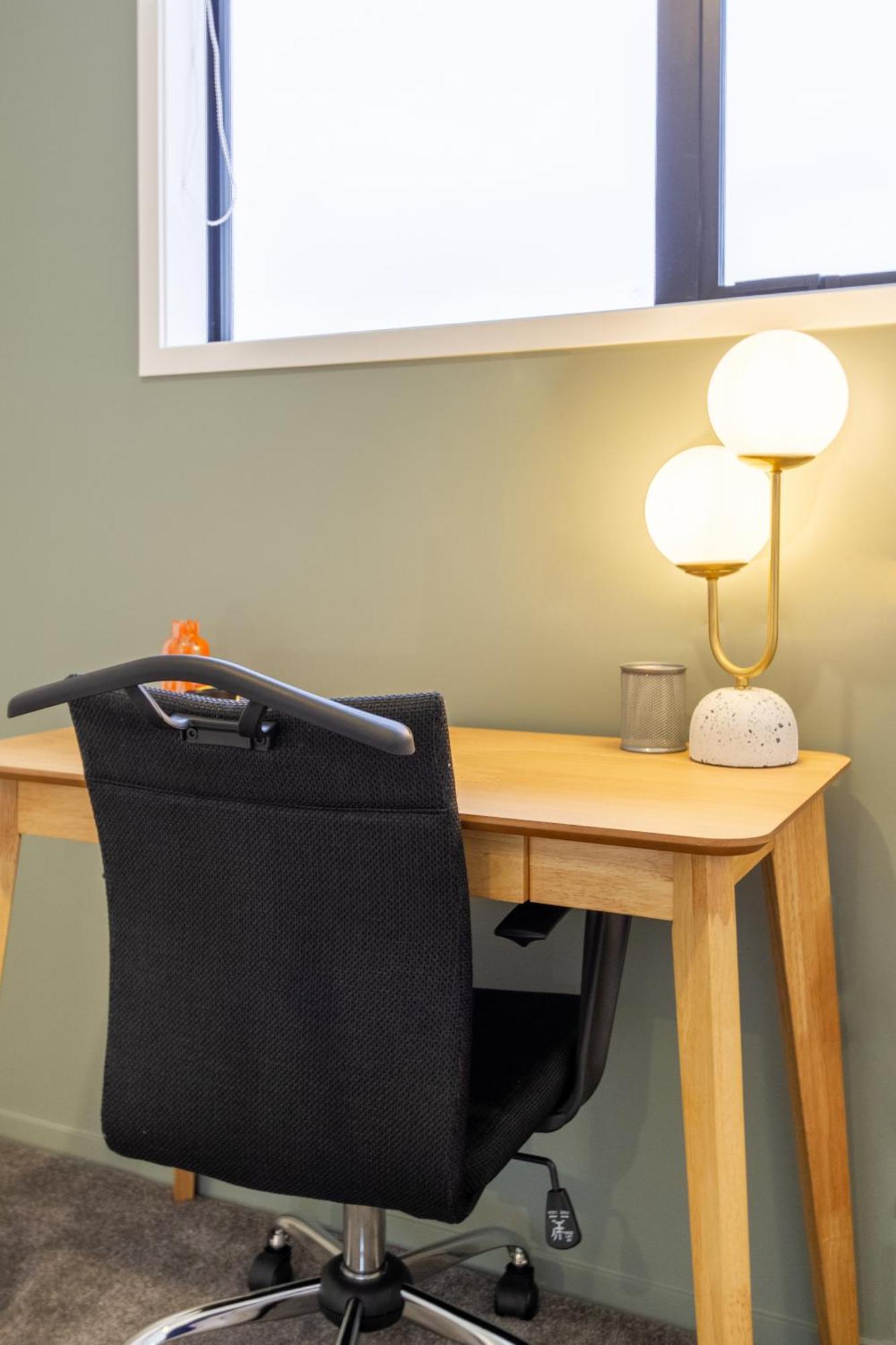 Serene Living 2 Bed With Carpark كريستتشيرش المظهر الخارجي الصورة