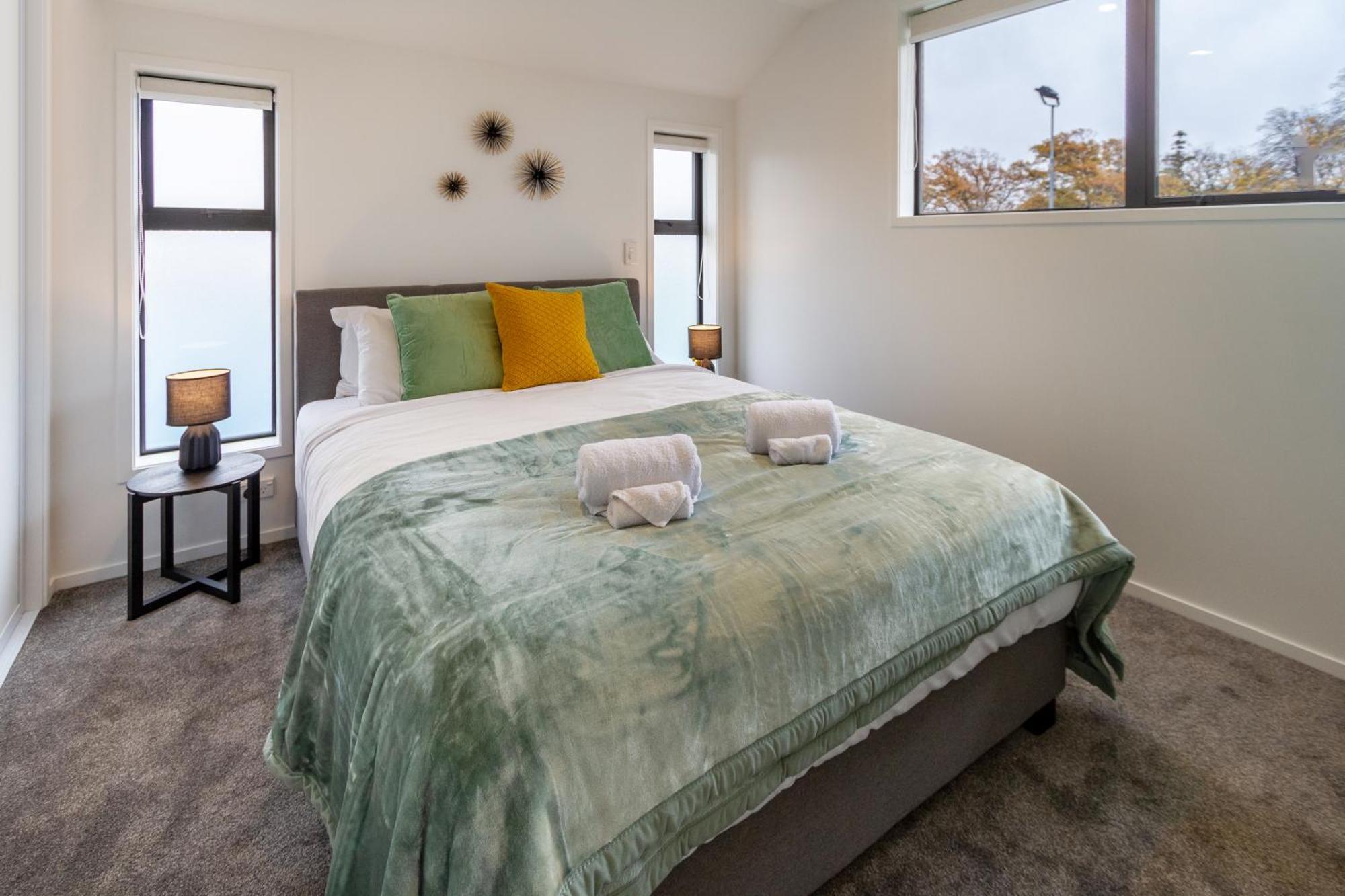 Serene Living 2 Bed With Carpark كريستتشيرش المظهر الخارجي الصورة
