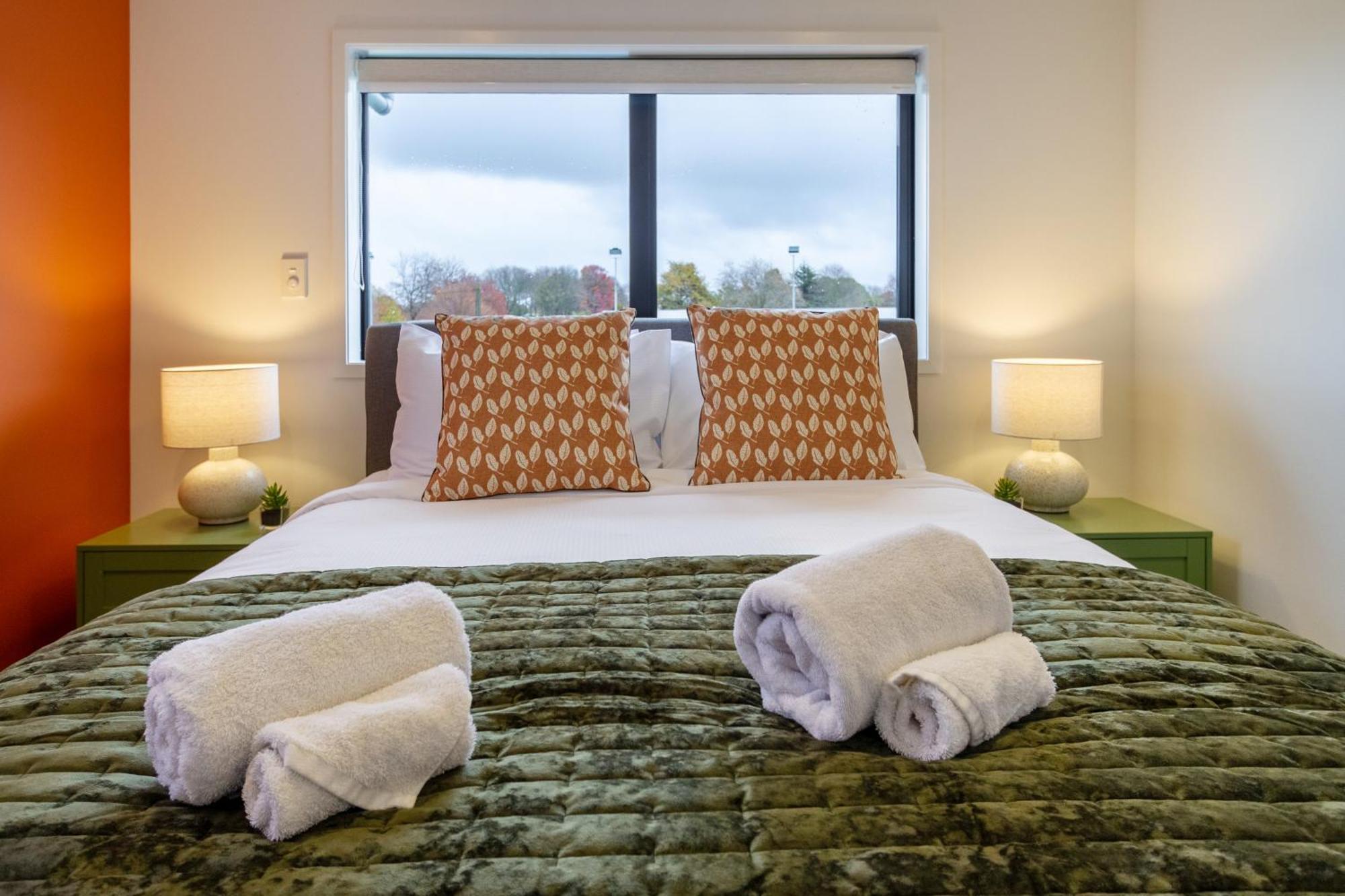 Serene Living 2 Bed With Carpark كريستتشيرش المظهر الخارجي الصورة
