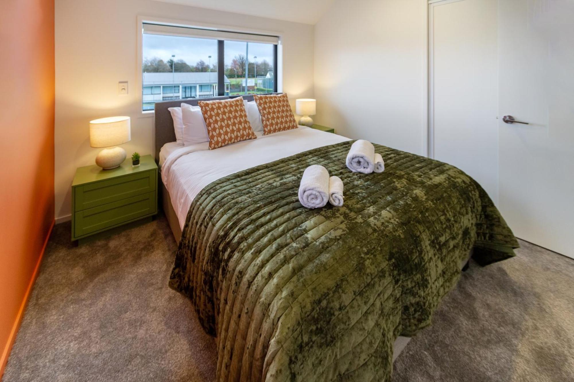 Serene Living 2 Bed With Carpark كريستتشيرش المظهر الخارجي الصورة